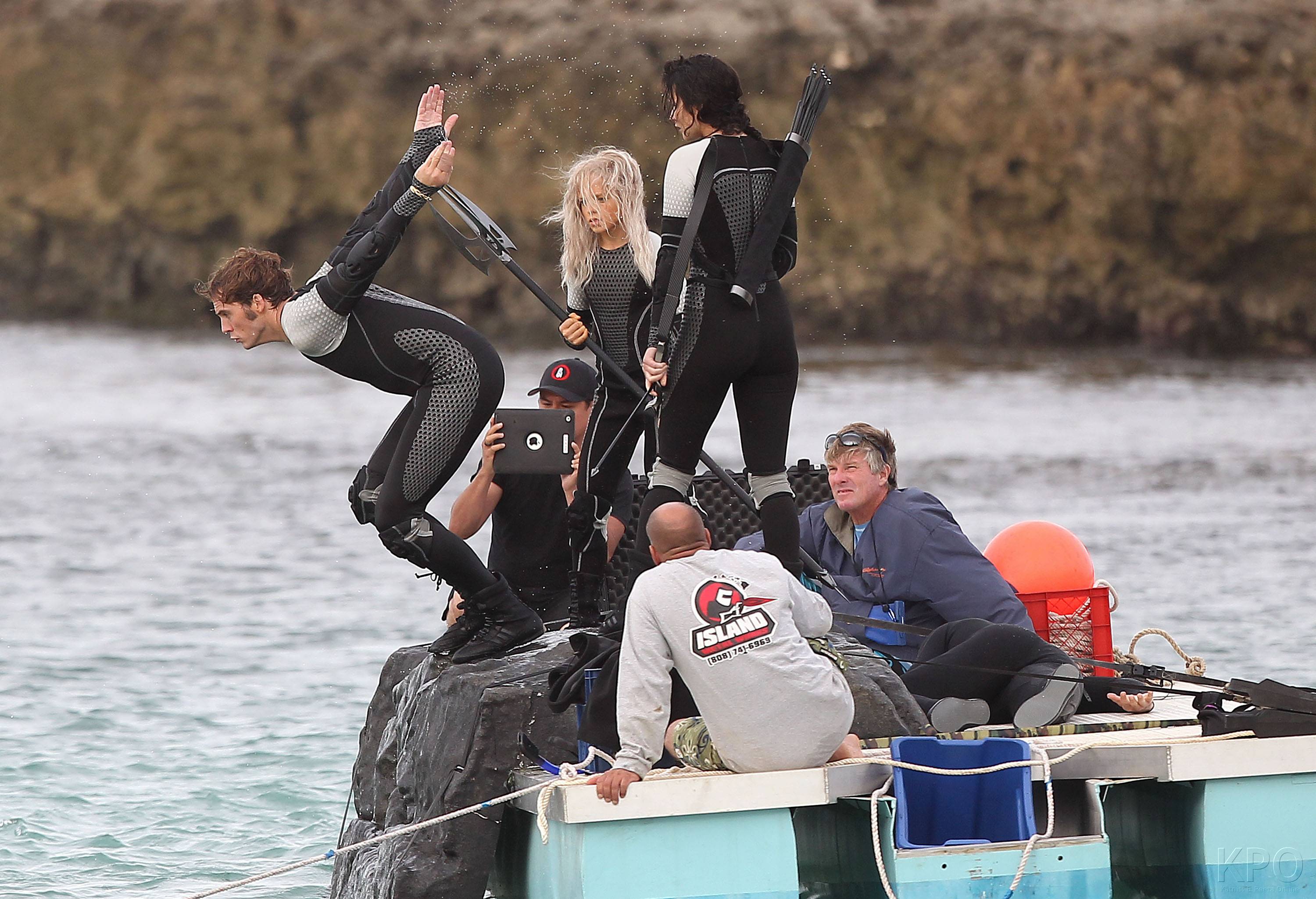 Catching-Fire-shooting-in-Hawaii-the-hunger-games-32877062-3000-2050