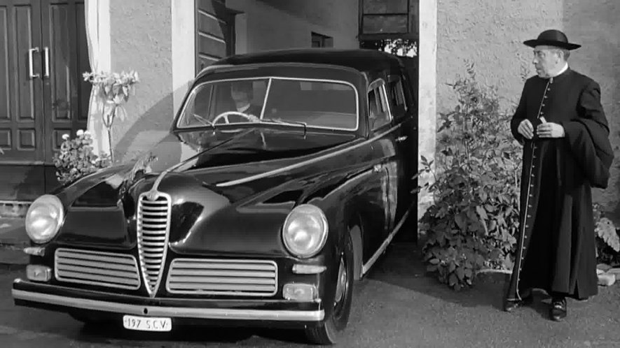 6C 2500 Ministeriale in Don Camillo monsignore ma non troppo, 1961